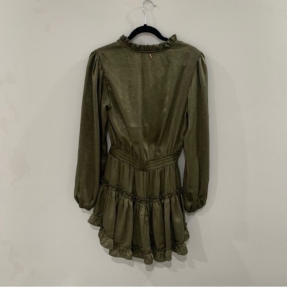 ✅ NWT Misa Los Angeles Dress Lorena Mini Tiered in Olive Green Satin - Picture 6 of 8